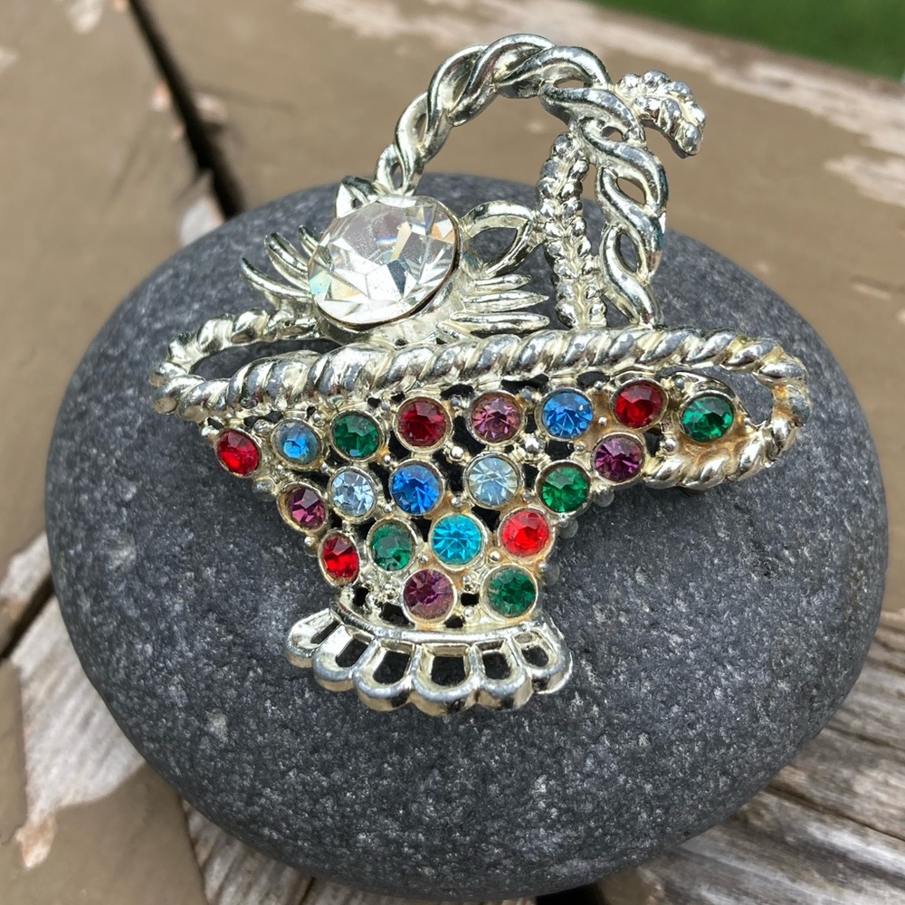 Vintage Silver Tone “Cat in a Basket” Brooch